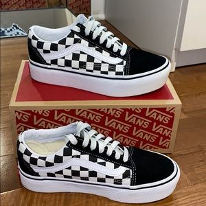 Old skool platform vans